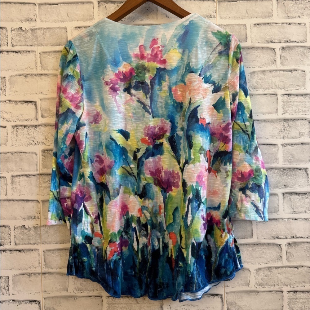 Women’s Alfred Dunner multicolored watercolor floral print 3/4 sleeve top Small - Picture 2 of 3